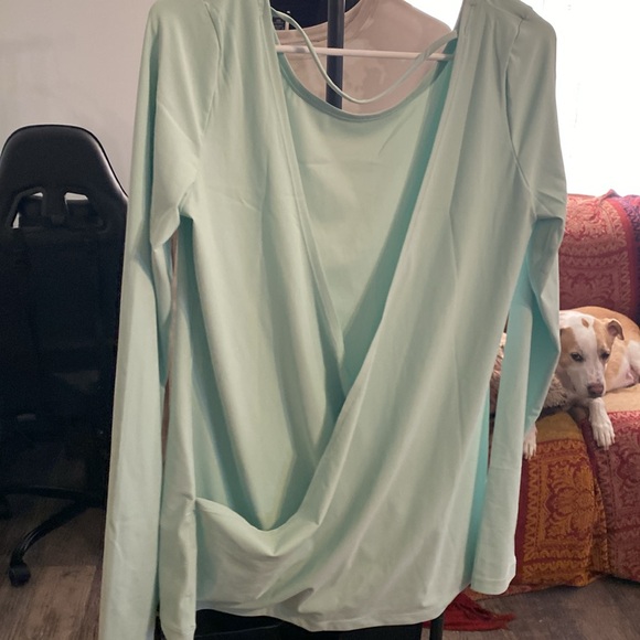 CVG Open back long sleeve top, mint green size large - Picture 2 of 5